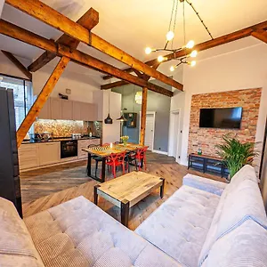 euro-boho-loft-apartment.gdanskhotel.org/
